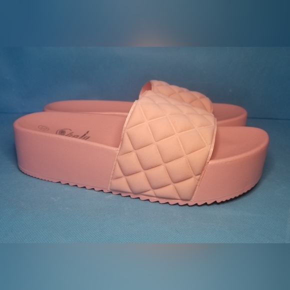 SHEIN Shoes - NEW Pink Quilted Pattern Flatform Platform Slides Mules Y2k